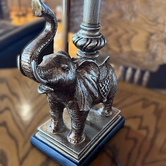 VINTAGE Elephant Table Lamp Gold Pewter Brushed tones square lampshade 25" high - Picture 4 of 12